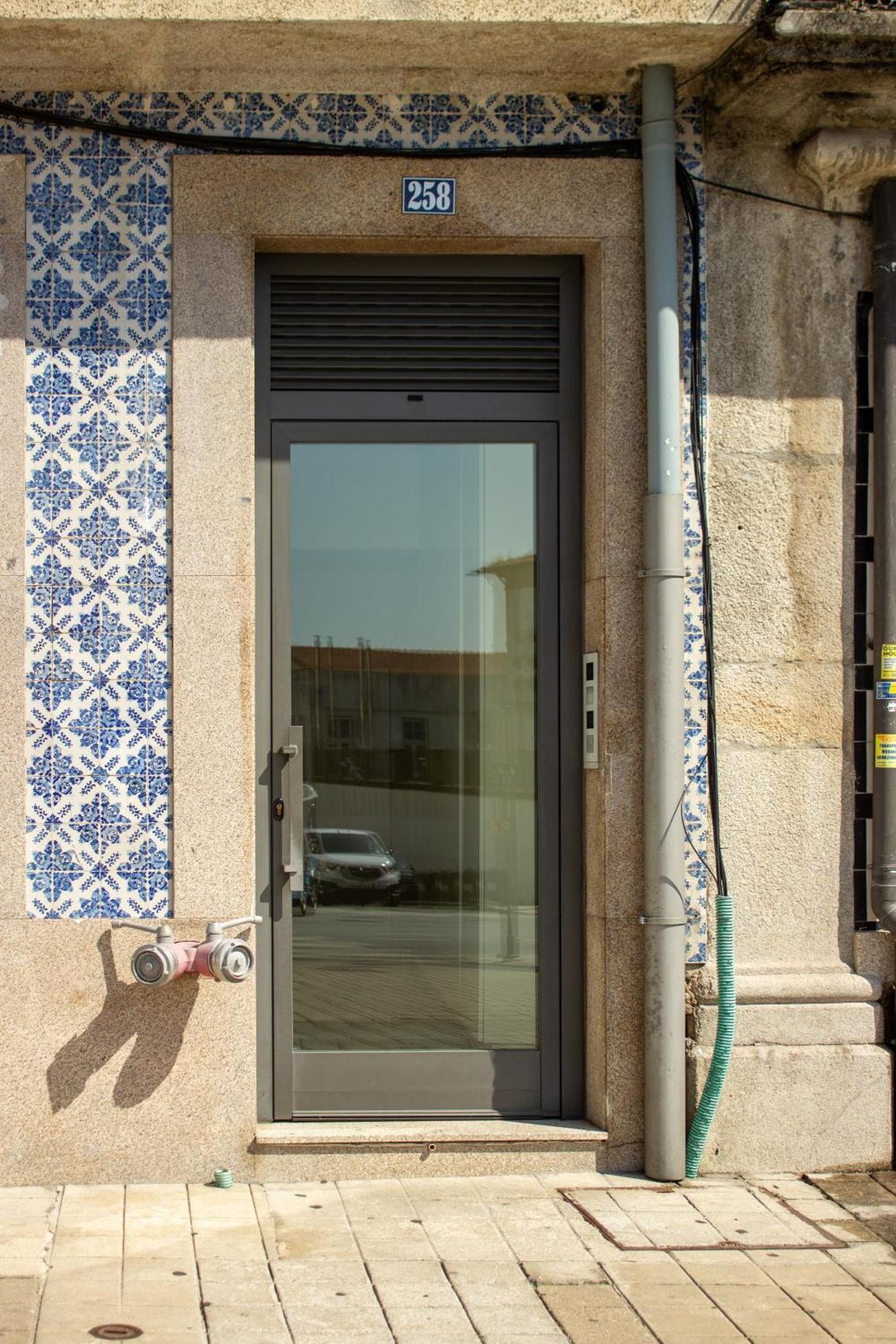 Orm - Sao Lazaro Apartment ポルト エクステリア 写真